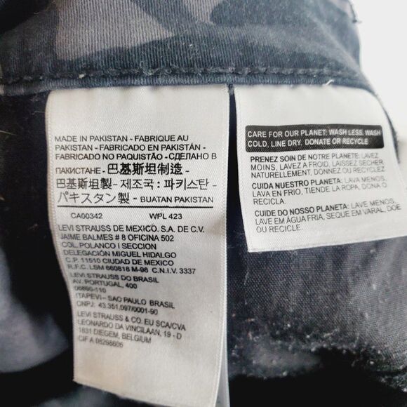 Levi's 711 Women's Black Camo Print Mid Rise Slim Fit Ankle Skinny Jeans Size 30 - Picture 6 of 8